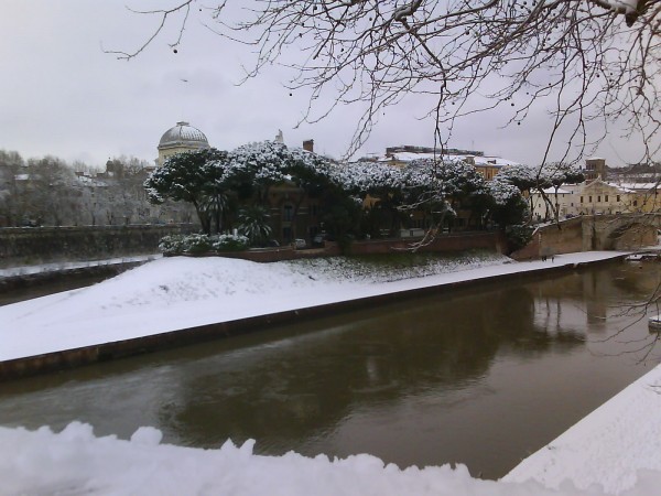 Isola Tiberina innevata