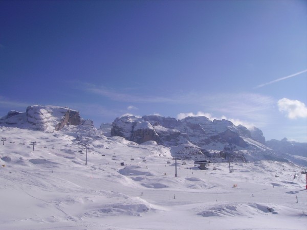 Ecco qui il paradiso dei paradisi.. Grostè Madonna di Campiglio;)) ... Non c'è stagione sciistica senza una sciatina quassù!!