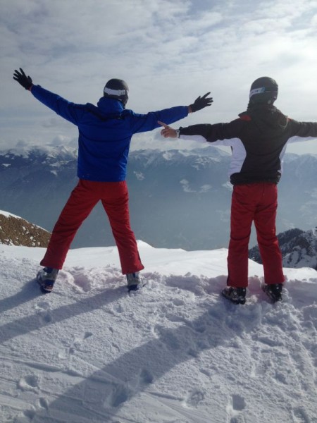 Ecco la mia  seconda foto siamo io e mio fratello sulle piste di Pila!