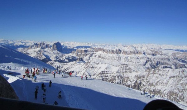 Panorama del Massiccio del Sella dalla Marmolada