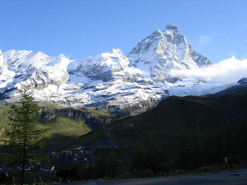 Cervino!...il lato italiano è proprio brutto, megliouna montagna qualunque!