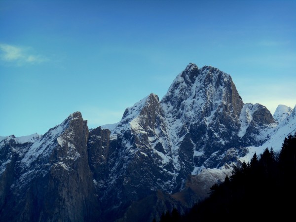 Sasso Manduino dal sentiero W. Bonatti dopo la prima nevicata