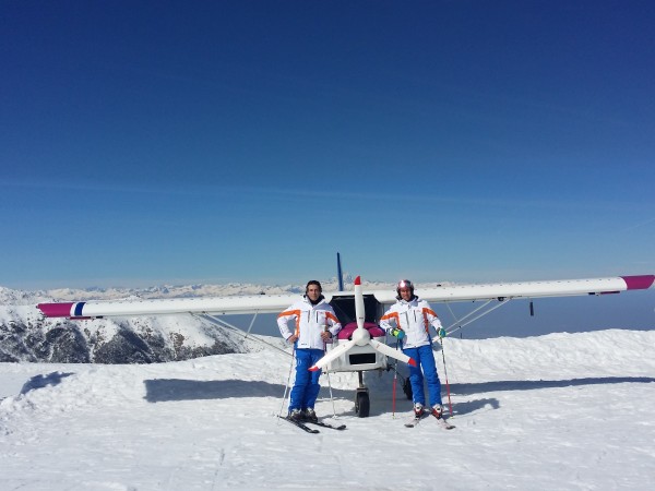 SDM Joe e Marcello con aereo ......sullo sfondo il MONVISO.