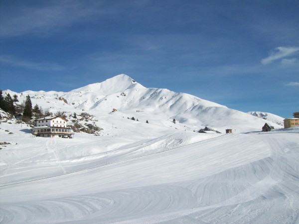 103_0138.JPG (1.12 MiB) Visto 5048 volte più bianco non si può.. Piani di artavaggio
