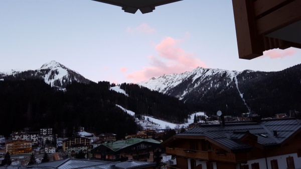 20160116_075114.jpg (1.38 MiB) Visto 4687 volte Paese all'alba