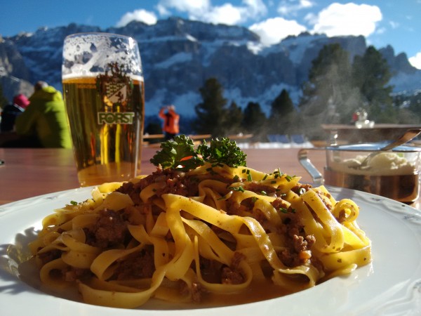 Pranzo di Montagna presso Baita Vallongia, Plan de Gralba,Selva di Val gardena