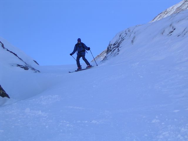 Max 8850 nel canalino alla dx della seggiovia.