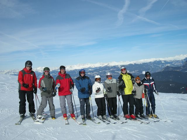 Il &amp;quot;gruppone&amp;quot;. Sullo sfondo la piana.....