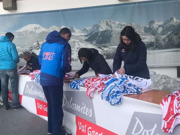 Gardenissima 2018-consegna pettorali.jpg (240.67 KiB) Visto 30300 volte Consegna pettorali