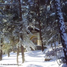 cappella-nel-bosco.JPG