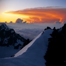 Alba_sul_Monte_Bianco_-_Archivio_fotografico_Consorzio_Valle_del_Monte_Bianco.jpg