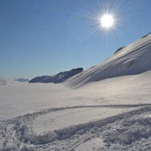 lago-ghiacciato-alpes-dhuez.jpg