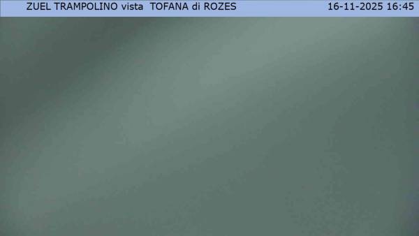 Rifugio Lagazuoi con vista sulla Tofana di Rozes