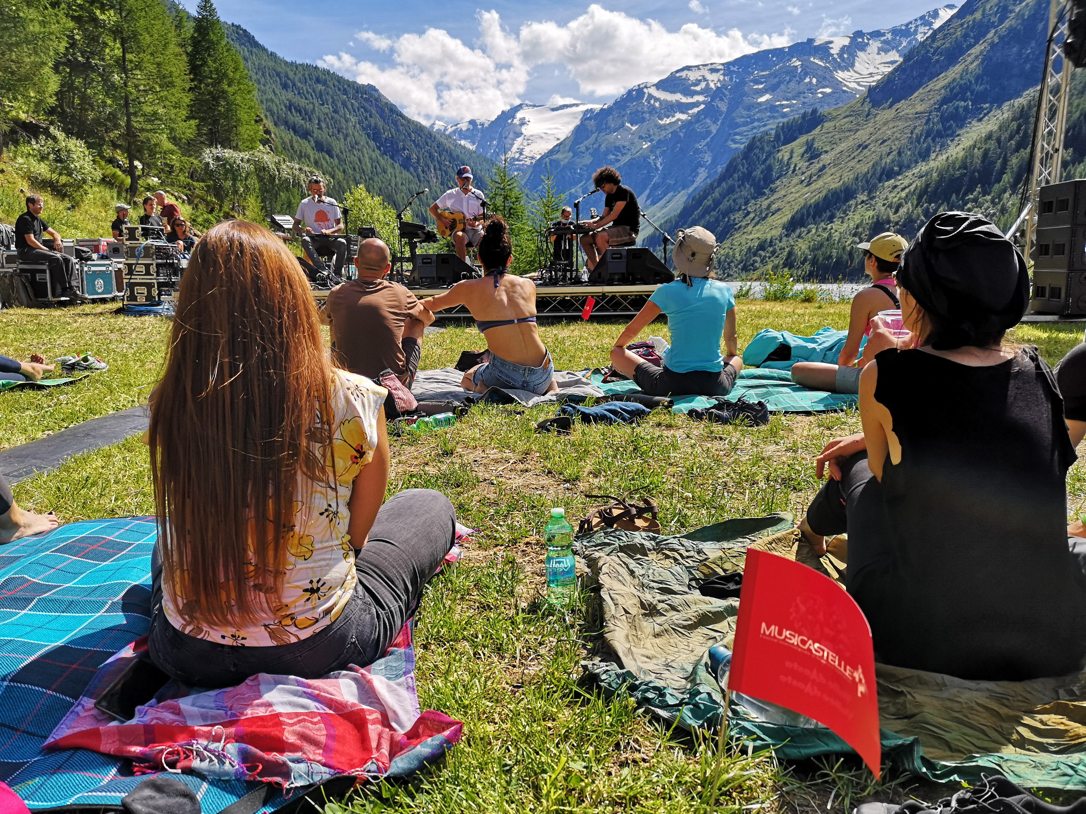 MUSICASTELLE. L'estate in Valle d'Aosta con i concerti gratuiti in quota