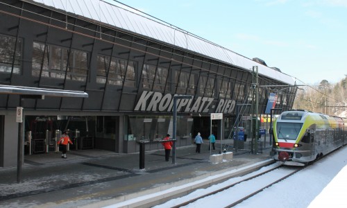 stazione treno e telecabina per plan de corones