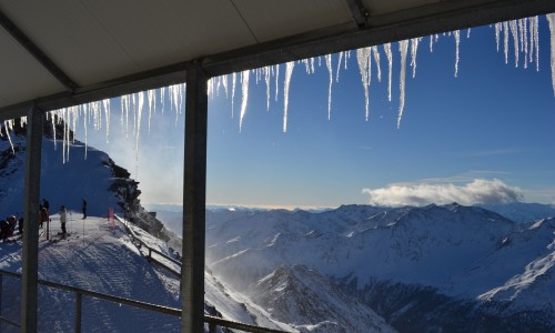 sciare in valesenales a marzo