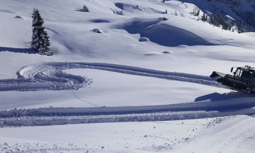 Pista degli innamorati al Passo San Pellegrino Pista degli innamorati al Passo San Pellegrino