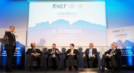 ANEF - Il futuro della montagna passa dagli impianti a fune