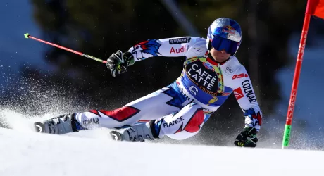 SÖLDEN - Pinturault e Faivre dominano la prima manche