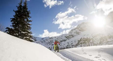 BORMIO - Oltre lo sci, un inverno in fat bike