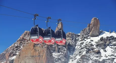 MONTE BIANCO - Spezzata la portante della funivia
