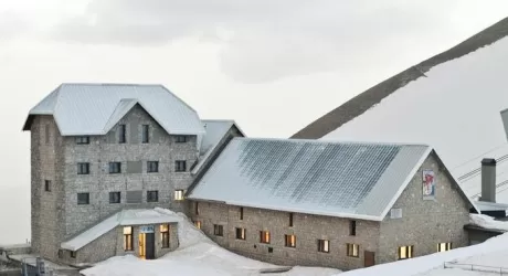 CAMPO IMPERATORE - Riapre l'Ostello Lo Zio sul Gran Sasso