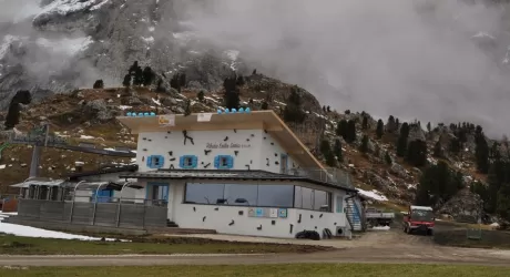 VAL GARDENA - Rifatto il tetto del Rifugio Comici in 11 giorni