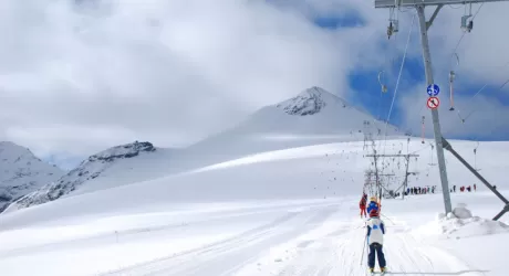 PASSO DELLO STELVIO - Apertura rinviata, la strada non è ancora agibile