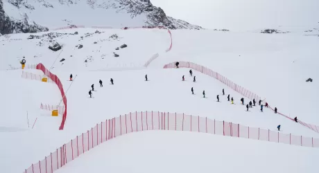 CERVINIA - Salta anche la prima prova femminile sulla Gran Becca