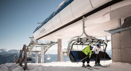 L'inverno di Vipiteno: sci, mercatino e la pista da slittino da record 