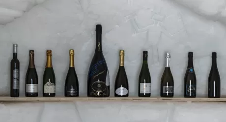 All'asta i vini affinati sulla pista Corno d'Aola, con il ricavato una borsa di studio