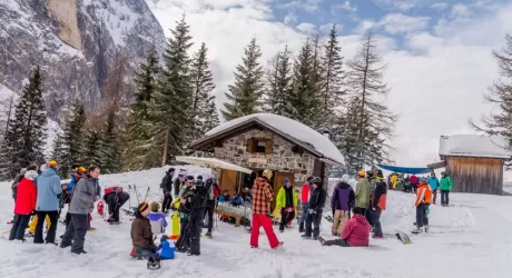 ALLEGHE - Baite aperte con sci, snowboard o ciaspole  il 18 marzo
