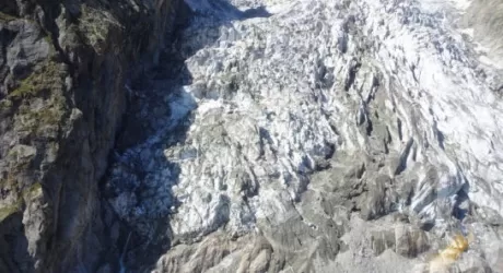 COURMAYEUR- Il ghiacciaio  Planpincieux avanza 1 metro al giorno 