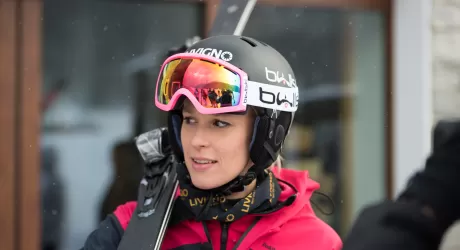 LIVIGNO - Federica Pellegrini e la prima lezione di sci