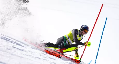 SAAS FEE - Arrivano slalomisti e gigantisti azzurri dopo il ritiro in Argentina