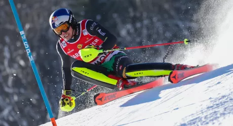 CHAMONIX - Ginnis fa la storia, vince Zenhaeusern, Vinatzer ottavo