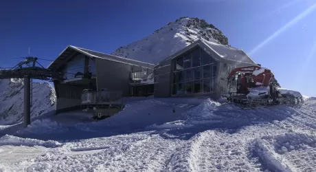 TONALE - E' arrivata la neve: da sabato 9 novembre si scia sul Presena