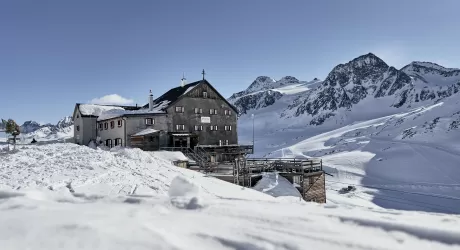 VAL SENALES - Un piatto stellato al rifugio Bellavista