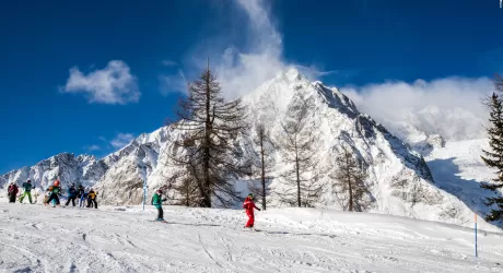 COURMAYEUR - Sabato le prime sciate della stagione