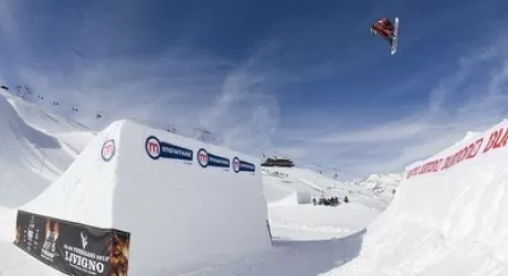 LIVIGNO SNOWPARK - Tutto aperto al Mottolino Funmountain: il regno del freestyle. Guarda il video