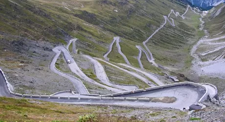 STELVIO - Dal 2013 ci sarà il pedaggio, salvi per ora i 4 Passi