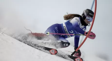 Courchevel, Ljutic vince lo slalom, Peterlini 15.a
