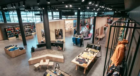 Rinnovato il Salewa Store di Bolzano: si potranno fare riparazioni e acquistare capi usati