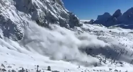 CORTINA - Il video dell'impressionante valanga sotto il Nuvolau