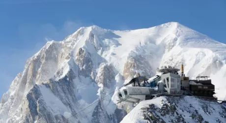 COURMAYEUR - Valanga sul Monte Bianco, 2 morti 