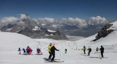 CERVINIA - Brignone e Bassino in allenamento sul ghiacciaio