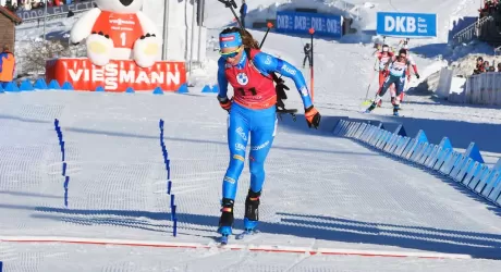 BIATHLON - Vittozzi conduce la staffetta femminile al'oro