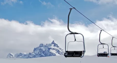 Le Regioni: Senza sci danni per 20 miliardi, servono ristori