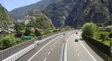 VALLE D'AOSTA - Stangata autostrada, 14,5 euro da Courmayeur a Pont Saint Martin