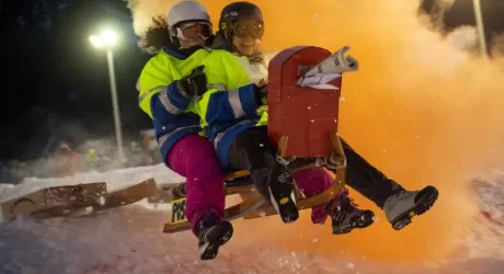 BARDONECCHIA - la gara di slitte homemade più irriverente 